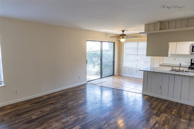 Photo - 3101 Raintree Dr
