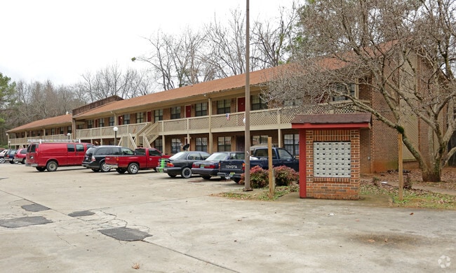 Photo - Woodland Park Apartments