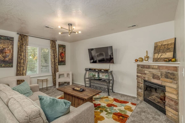 Photo - 574 Hydra Pl Unit SI ID1542951P