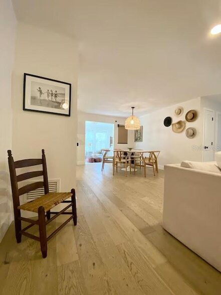 Photo - 2433 Lydia Way