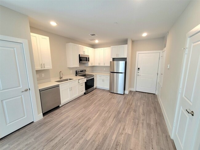 Photo - 1620 Oak Tree Dr Unit 1104