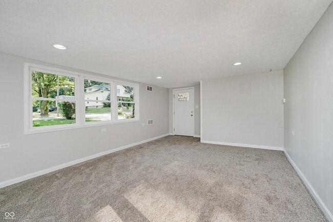 Photo - 324 N Tennessee St