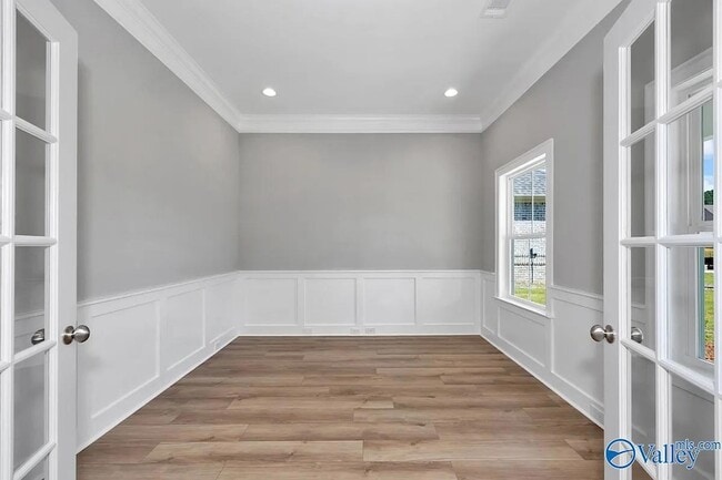 Photo - 16535 Hamilton Pl