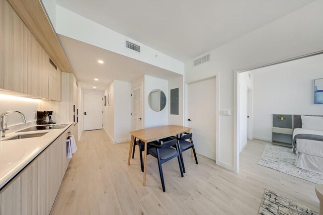 Photo - 40 NW 3rd St Unit SI ID1463212P