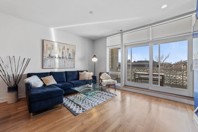 Photo - 2046 W Chicago Ave Unit ID1244960P