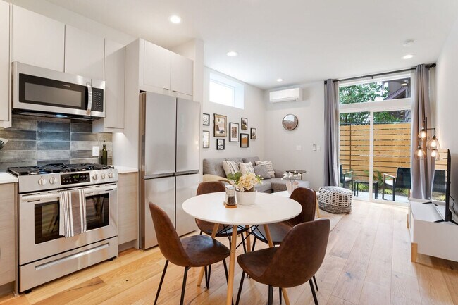 Building Photo - 4424 Burke Ave N Unit ID1035993P