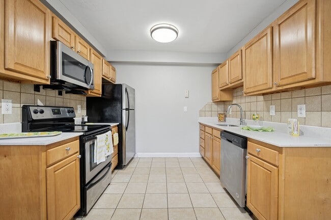 Building Photo - Sedgwick Gardens