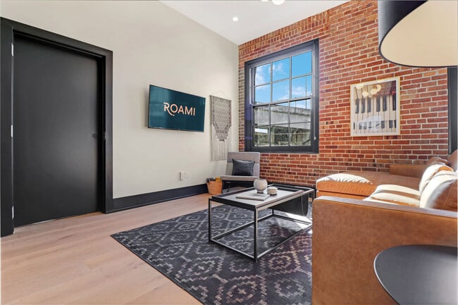 Building Photo - 1148 S Peters St Unit ID1265858P