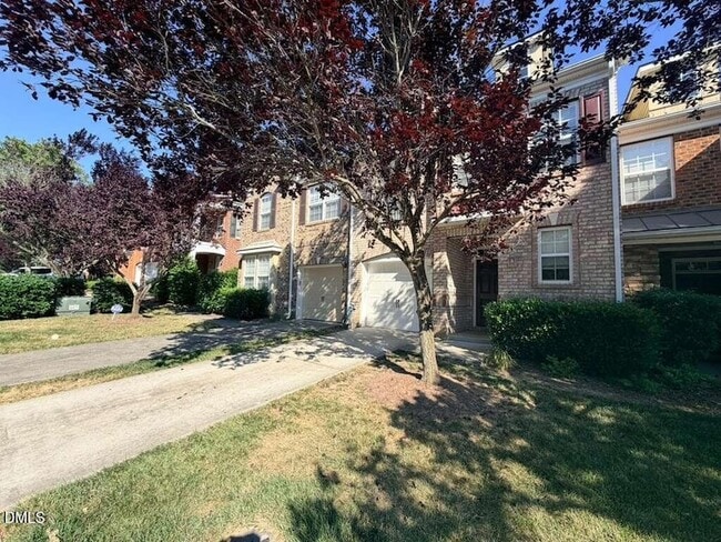 Photo - 1061 Remington Oaks Cir