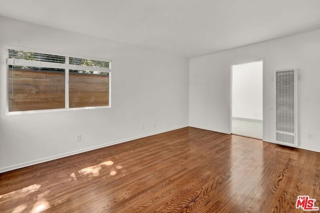 Photo - 950 Euclid St