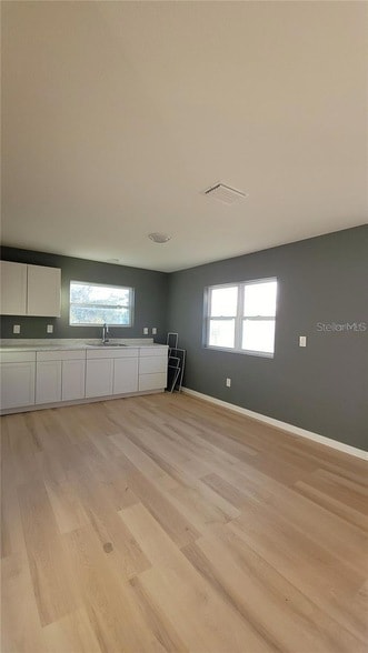 Photo - 1025 N Clara Ave