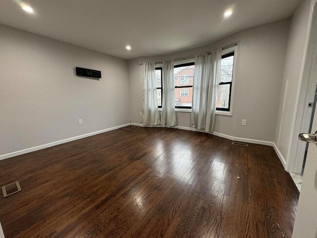 Photo - 298 Arlington Ave Unit 2