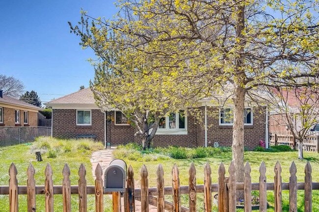 Photo - 2933 Ivanhoe St Unit SI ID1357994P