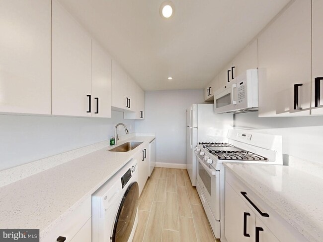 Photo - 4600 Duke St Unit 1524