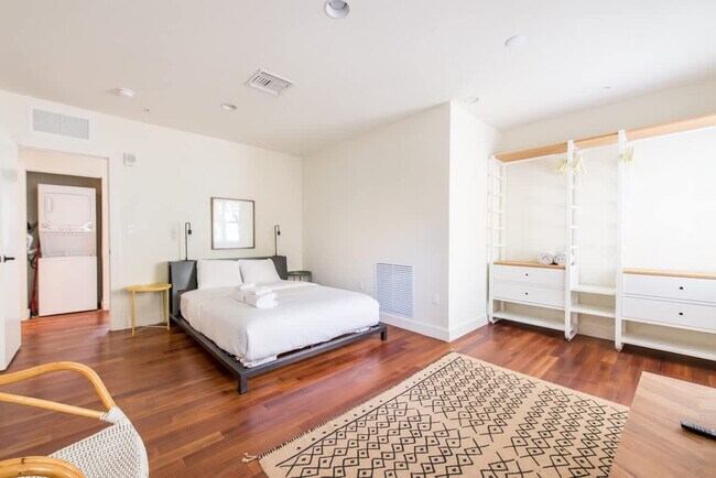 Photo - 747 4th St Unit ID1320733P