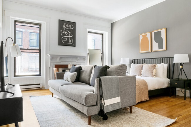 Building Photo - 232 Newbury St Unit FL2-ID1299