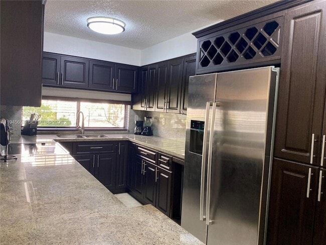 Photo - 17011 N Bay Rd Unit 304