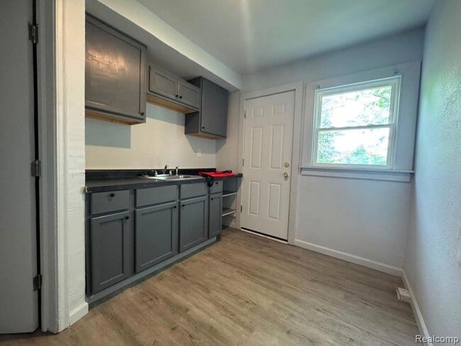 Photo - 12655 Kelly Rd