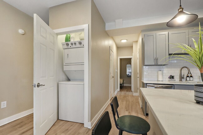 Photo - 1009 Front St Unit ID1366949P