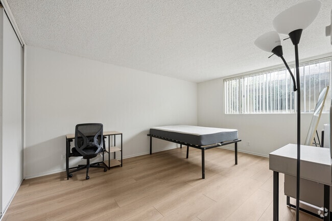 1BR, 2BA - unit 203-650 SF - Bedroom - Mardette Apartments