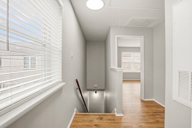 Photo - 7719 Cambridge St Unit 7719