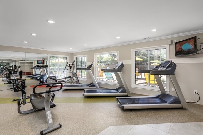 Photo - Saddle Creek Apartments