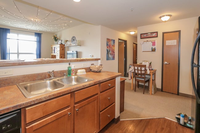 Photo - Park Regent Apartments