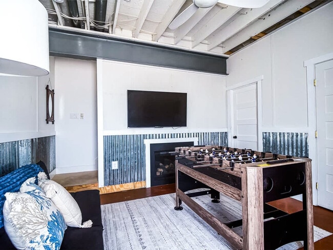 Building Photo - 15378 Holly Dr Unit ID1363917P