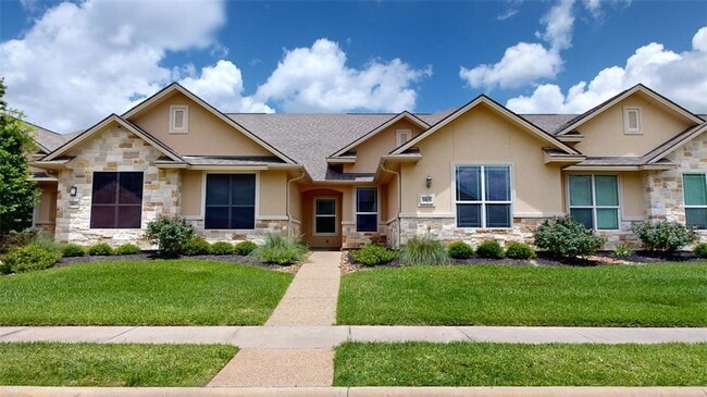 Building Photo - 3805 Silverthorne Ln