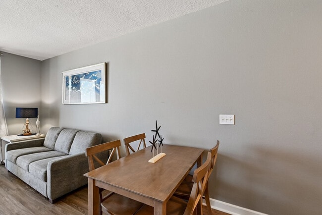 Building Photo - 9954 S Thomas Dr Unit SI ID1523312P