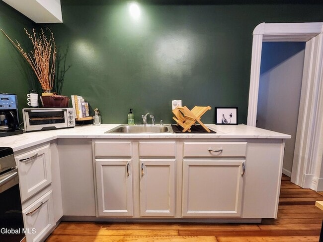 Photo - 11 Ingersoll Ave