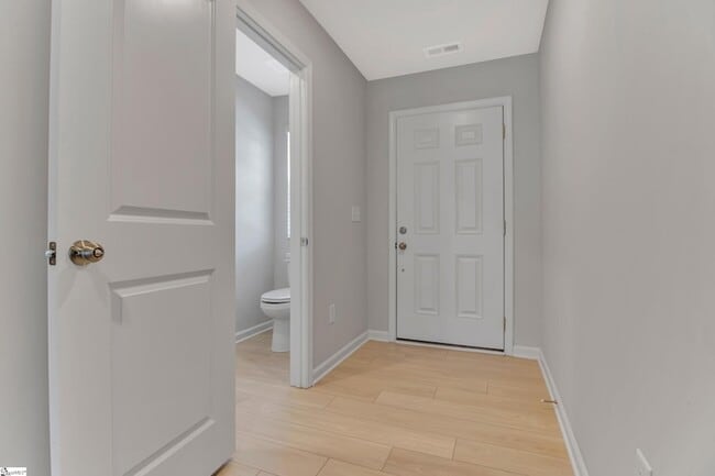 Photo - 3040 Willow Rd