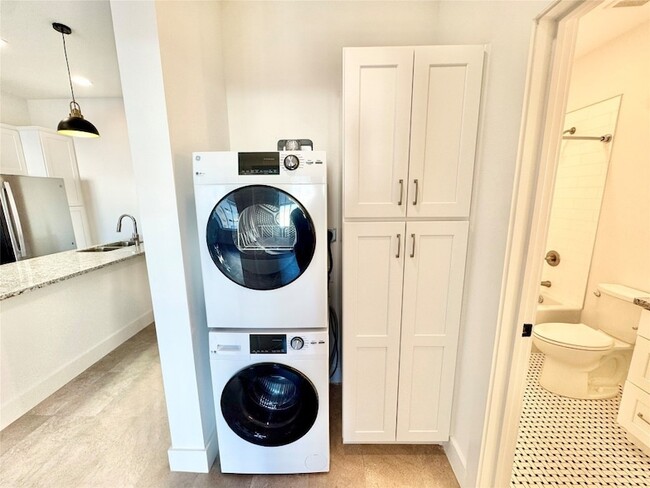 Photo - 2102 Mechanic St Unit 203