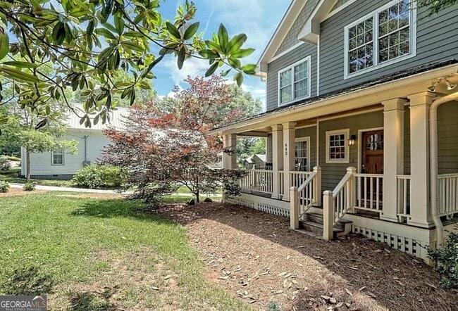 Photo - 643 Washington St