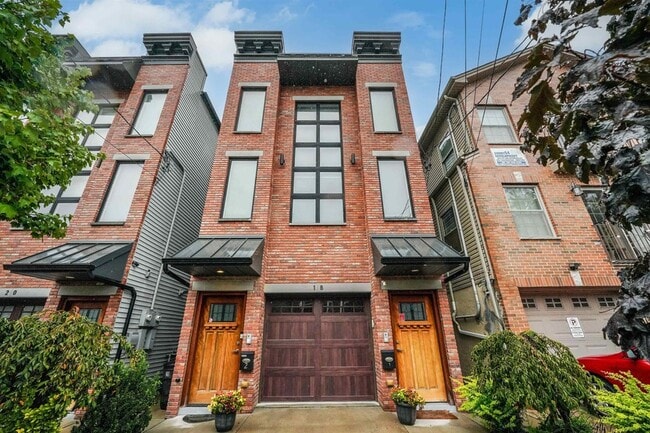 Building Photo - 18 Thorne St Unit 1