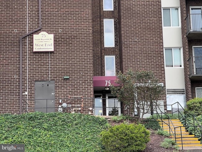 Building Photo - 75 S Reynolds St Unit 304