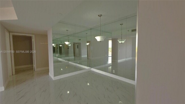 Photo - 3610 Yacht Club Dr Unit 615
