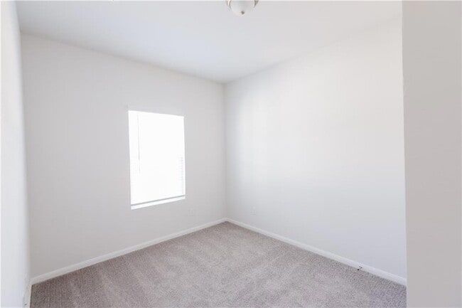 Photo - 245 Crystal Brook Dr