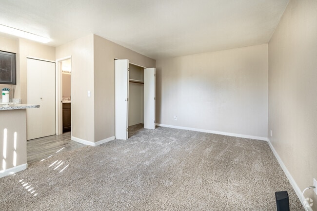 Studio - 468SF - Living Room - Villa Del Sol