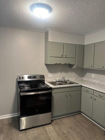 Photo - 363 Highland Ave NW