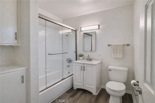 Photo - 1835 W Crestwood Ln Unit 1