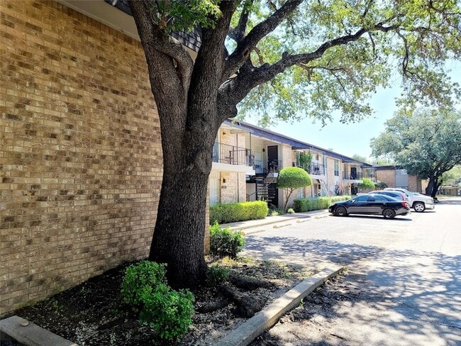 Photo - 10248 Regal Oaks Dr Unit A
