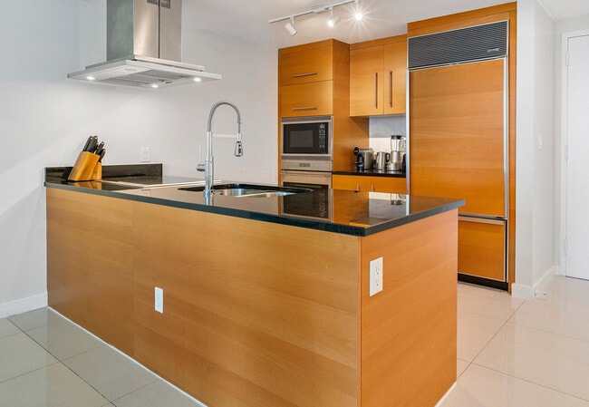 Photo - 485 Brickell Ave Unit SI ID1240518P