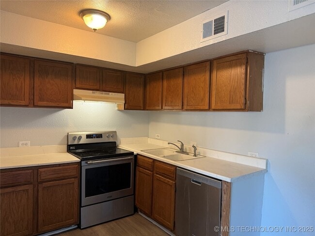 Photo - 6639 S Victor Ave Unit G101