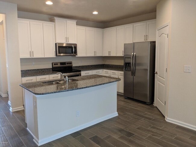 Photo - 221 Servia Dr