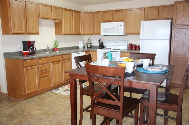 Spacious Eat in Kitchen - The Reserve at Elk Crossing