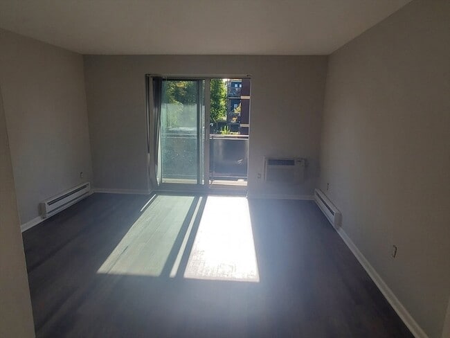 Photo - 815 Morton St Unit 18