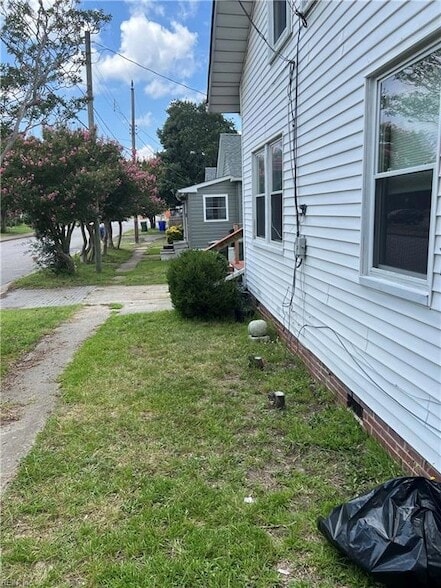 Photo - 360 Staten St