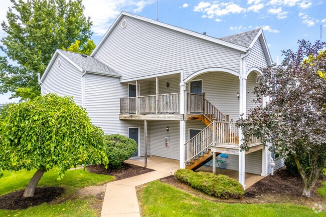 Private Entry Access - Regency Apartments