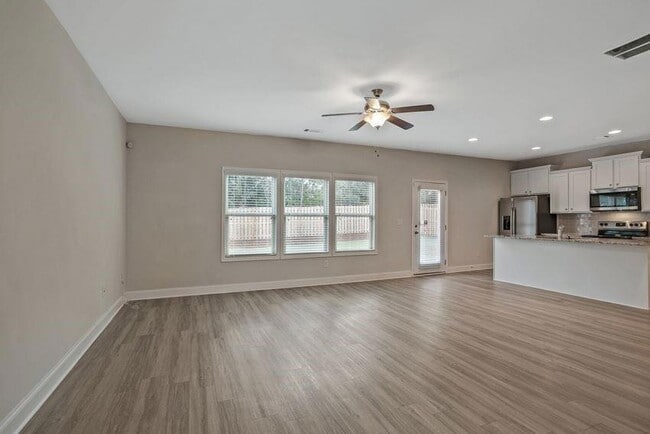 Photo - 112 Chase Landing Dr